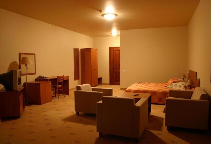 اتاق استاندارد سه نفره, Motel Paradise