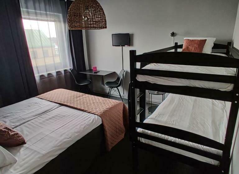 이코노이 4인룸, Carlstadcity H Boutique Hotell