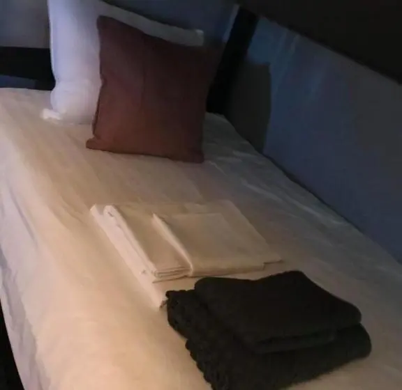 Economy Triple Room, Carlstadcity H Boutique Hotell