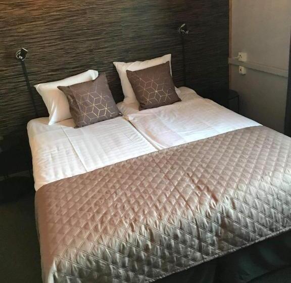 트리플 클래식 룸, Carlstadcity H Boutique Hotell