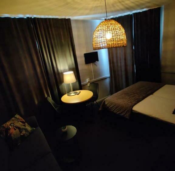 이코노이 4인룸, Carlstadcity H Boutique Hotell