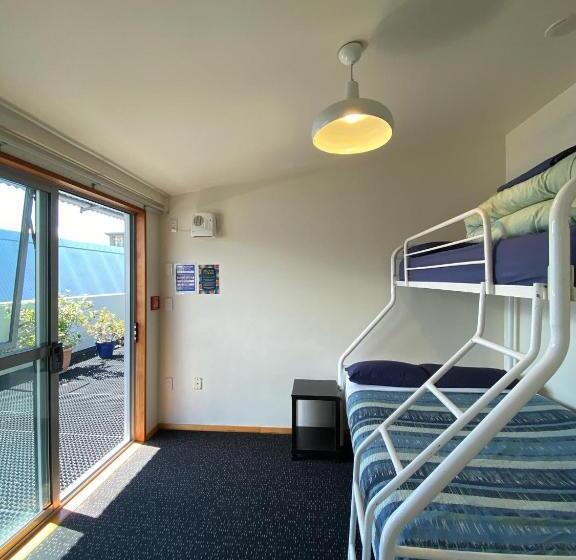 スタンダードルーム, On Top Backpackers