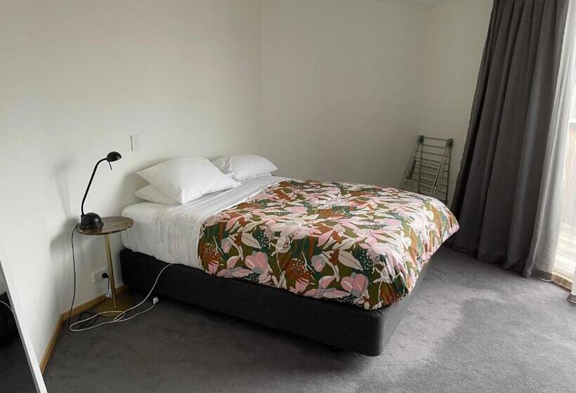 バルコニー付き1ベッドルームアパートメント, On Top Backpackers