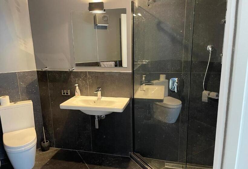 バルコニー付き1ベッドルームアパートメント, On Top Backpackers