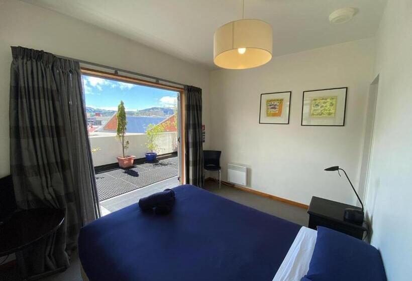 デラックスルーム, On Top Backpackers