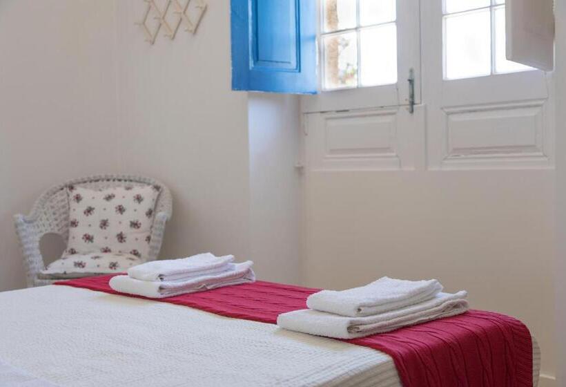 خانه 1 خوابه, Pensão Destino