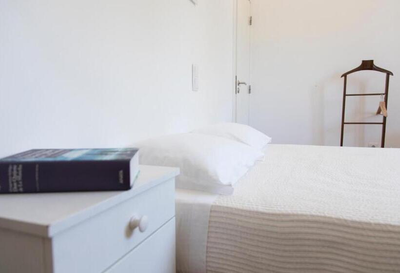 خانه 1 خوابه, Pensão Destino