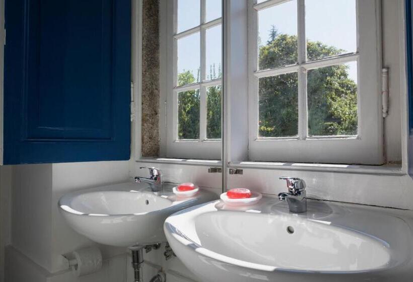 خانه 1 خوابه, Pensão Destino