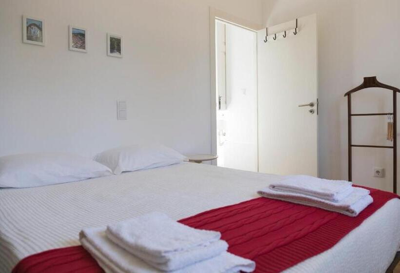 خانه 1 خوابه, Pensão Destino