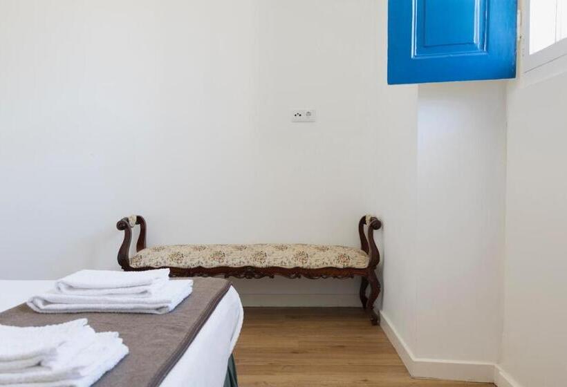 خانه 1 خوابه, Pensão Destino