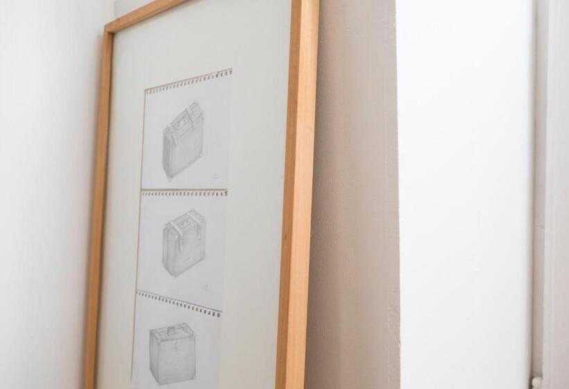 خانه 1 خوابه, Pensão Destino