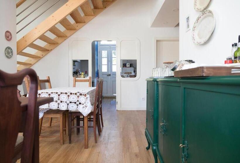 خانه 1 خوابه, Pensão Destino