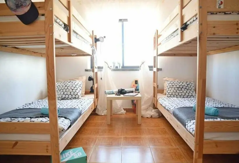 Standard Neljän Hengen Huone, Surf House Peniche
