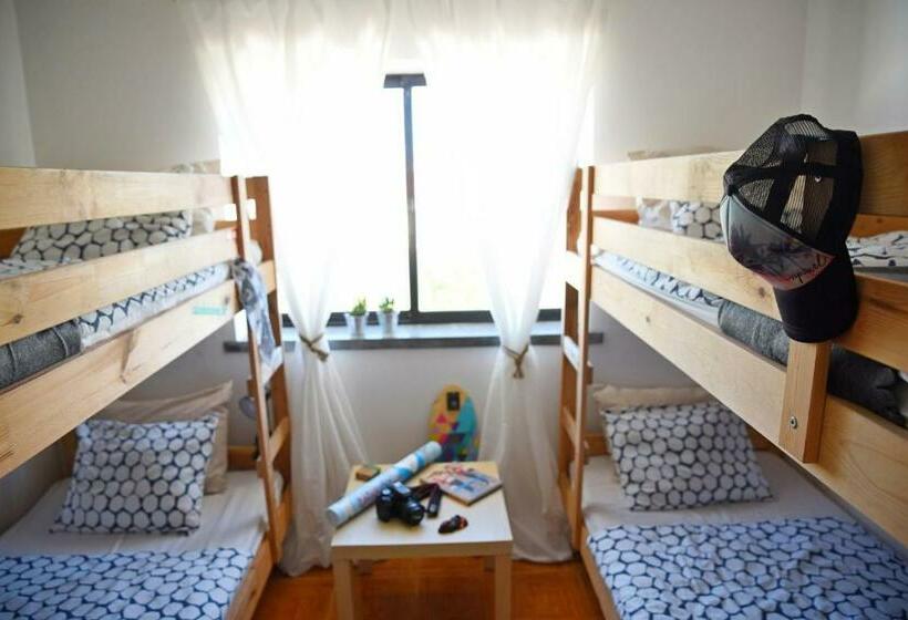 חדר סטנדרט לארבעה, Surf House Peniche