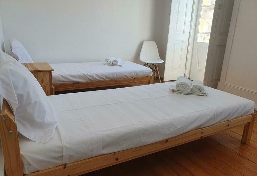 اتاق استاندارد با سرویس بهداشتی مشترک, Baixa Terrace Hostel