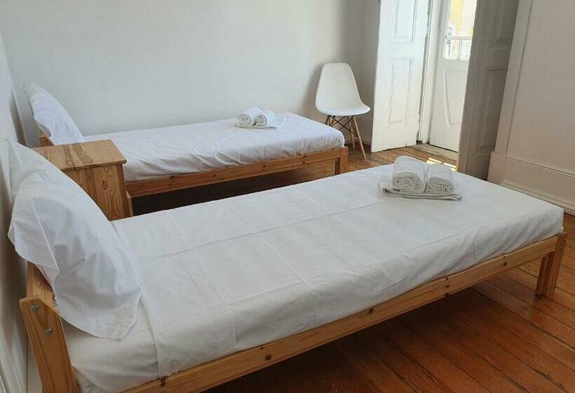 اتاق استاندارد با سرویس بهداشتی مشترک, Baixa Terrace Hostel