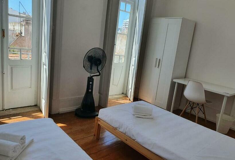 اتاق استاندارد با سرویس بهداشتی مشترک, Baixa Terrace Hostel