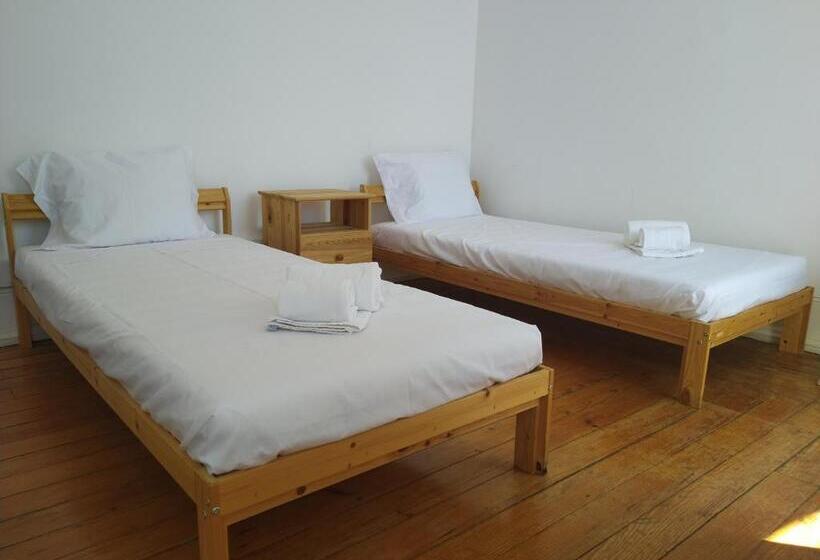 اتاق استاندارد با سرویس بهداشتی مشترک, Baixa Terrace Hostel