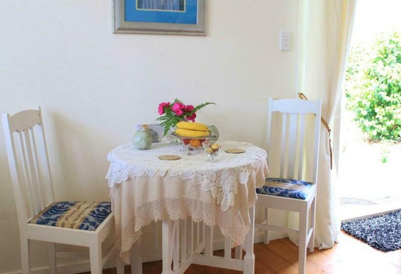 가든 전망 스위트, Annies B And B