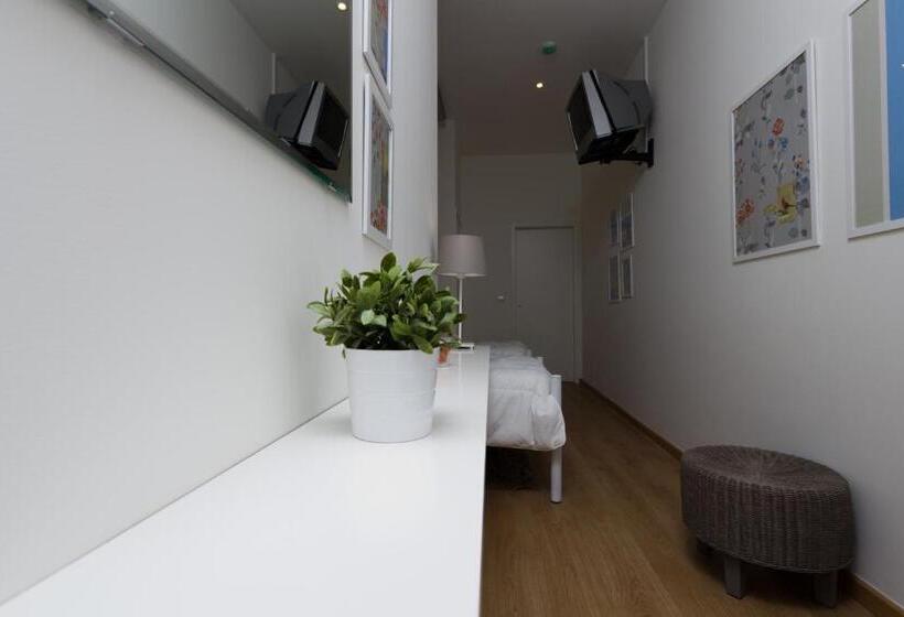 Номер Стандарт, Turismo Do Seculo