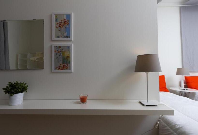 Номер Стандарт, Turismo Do Seculo