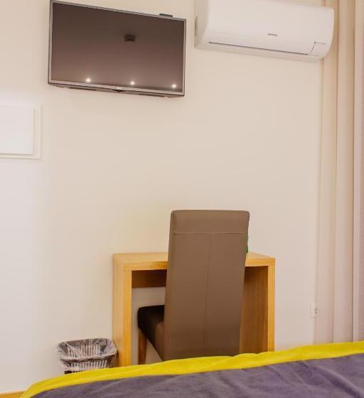 Номер Стандарт с Балконом, Venceslau Wine Boutique Hostel