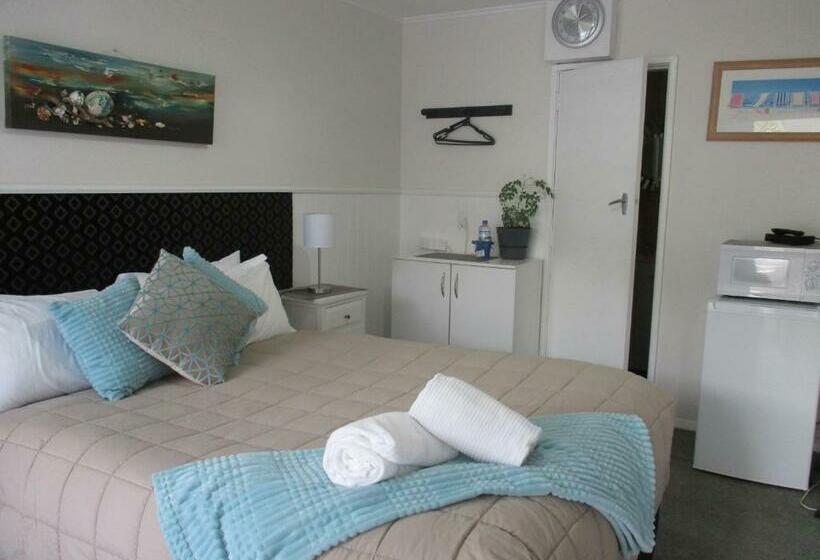 استودیو ساده, High Street Living Motel