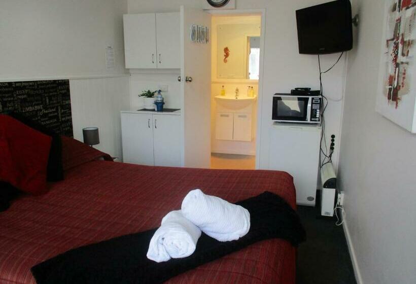 基本工作室, High Street Living Motel