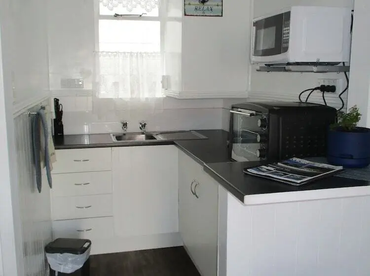 Huoneisto 2 Makuuhuonetta, High Street Living Motel