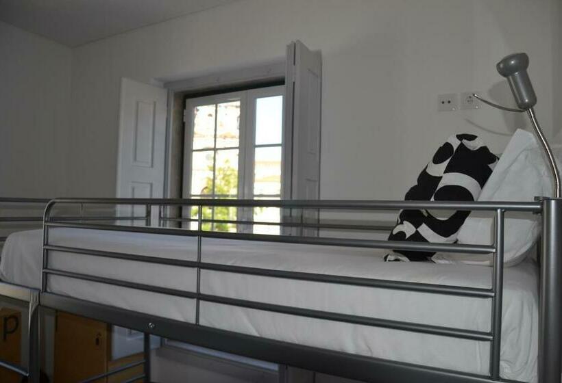 غرفة قياسية رباعية, Hostel Rossio Alcobaça