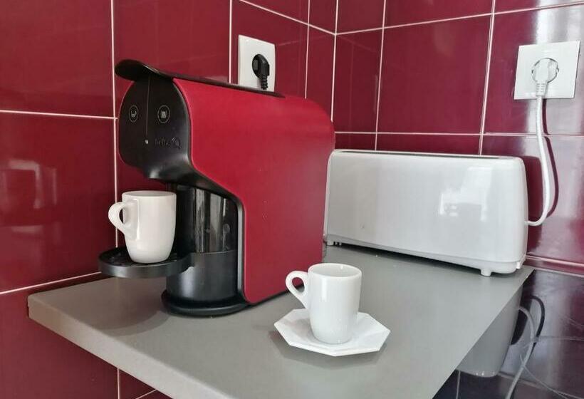 Четырехместный Номер Стандарт, Hostel Rossio Alcobaça