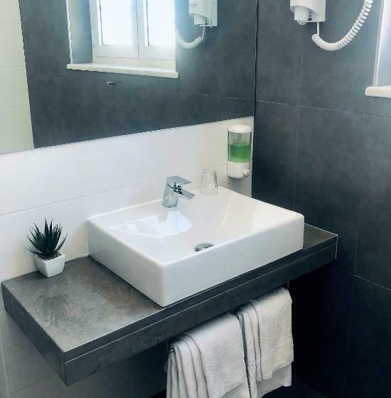 غرفة قياسية, Botanico De Coimbra