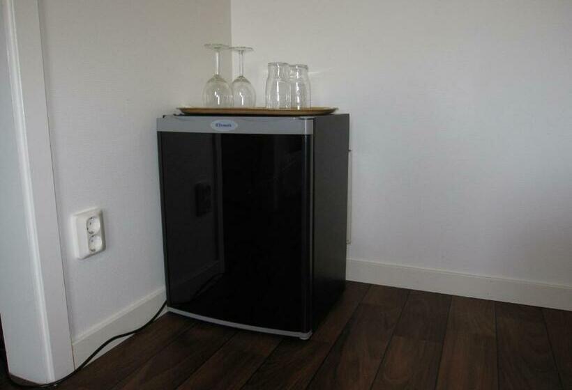 Mini Suite, L Ramudden