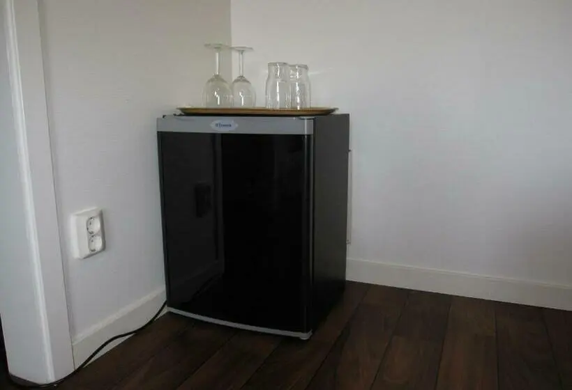 Mini Suite, L Ramudden