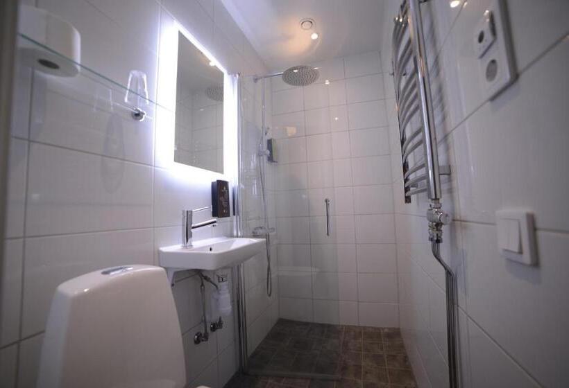 חדר סטנדרט, örserumsbrunn Gestgifveri & Konferens