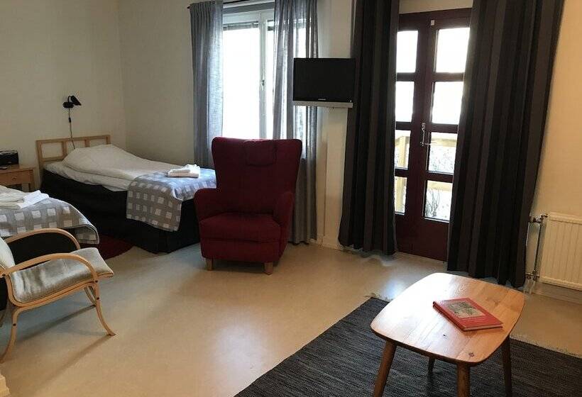 חדר משפחתי, Stiftsgården I Rättvik