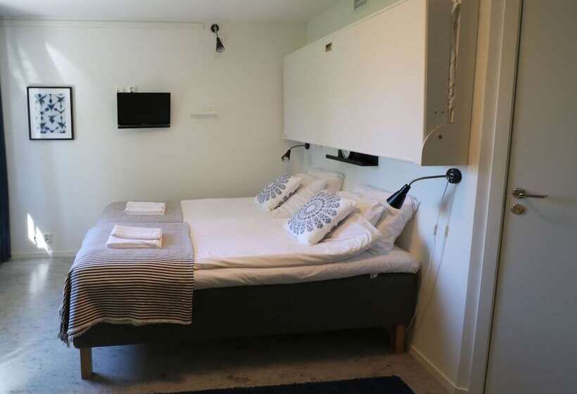 חדר משפחתי, Stiftsgården I Rättvik