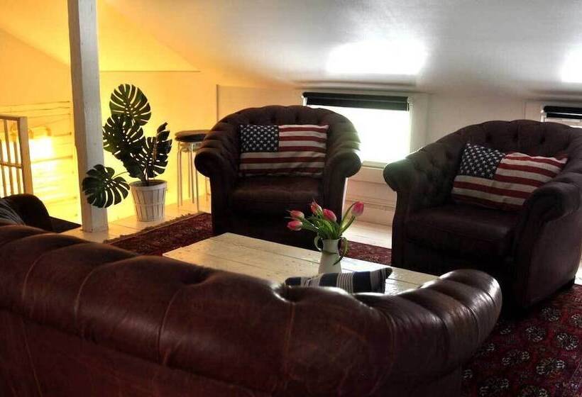 Люкс, Johanssons Gårdshotell I Roslagen