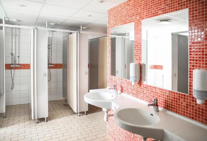 패밀리 룸 공용 욕실, Kvibergs Vandrarhem   Hostel