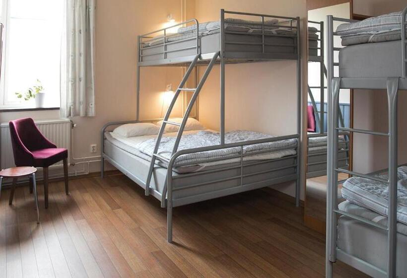 패밀리 룸 공용 욕실, Kvibergs Vandrarhem   Hostel