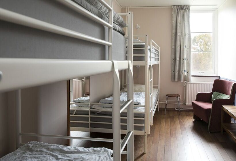 스탠다드 트리픔 룸 공동욕실, Kvibergs Vandrarhem   Hostel