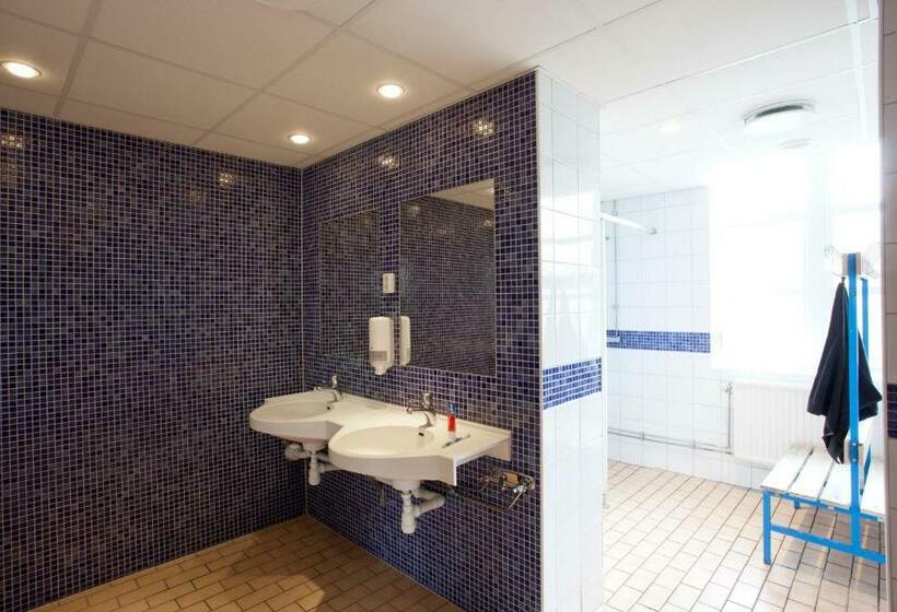 스탠다드 트리픔 룸 공동욕실, Kvibergs Vandrarhem   Hostel