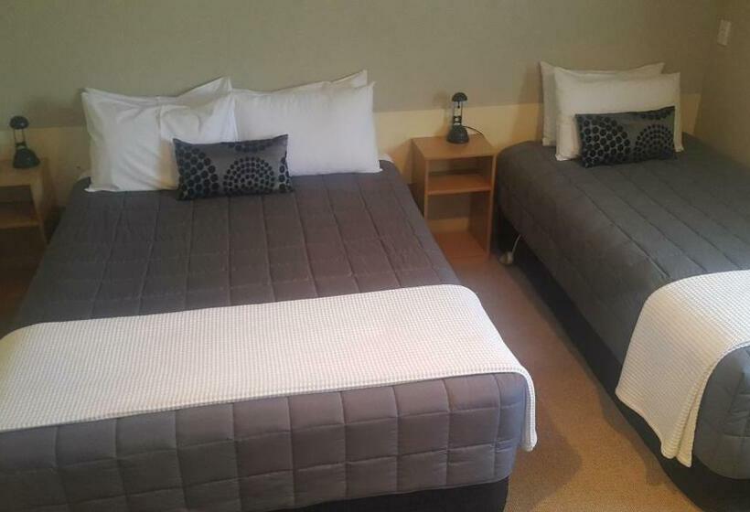 דירת חדר, 299 On Devon West