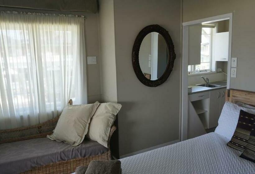 オーシャンビュースイート, Nana Glads Beachfront Accommodation