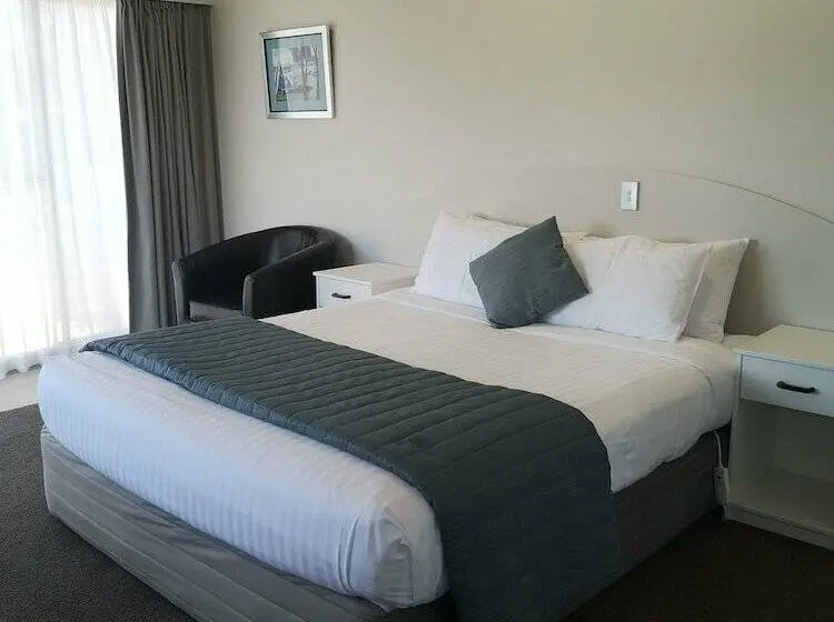 プレミアムスタジオ, Paku Lodge Resort
