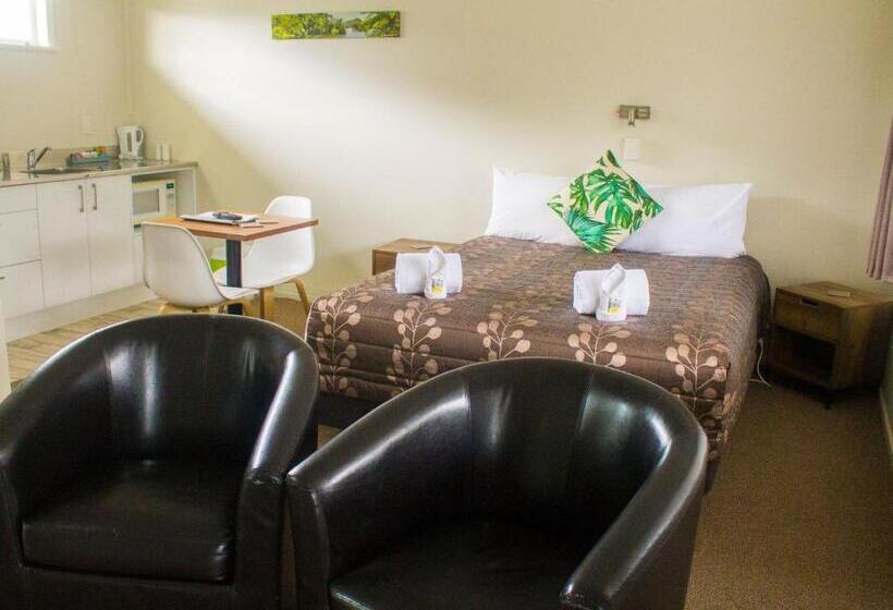 Студия Стандарт, Palm Motel Waihi