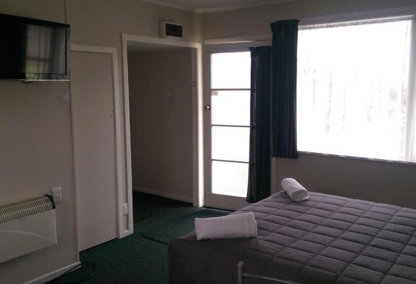 Семейный Номер, Palm Motel Waihi