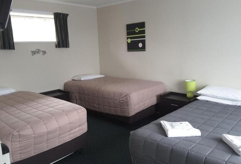 חדר משפחתי, Palm Motel Waihi
