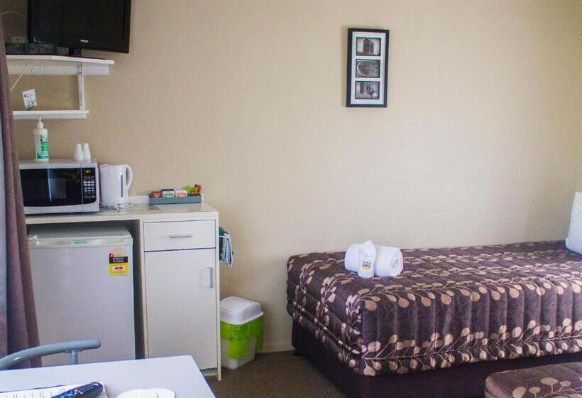 Студия Стандарт, Palm Motel Waihi