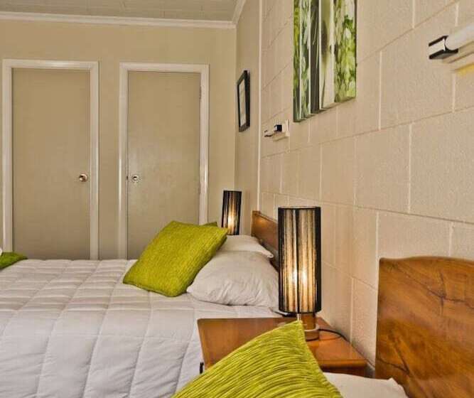 استودیوی لوکس, Picton Accommodation Gateway Motel